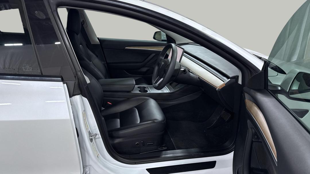 2023 Tesla Model 3 Long Range, Automatic, 75002 km, Right Side Front Door Cabin View