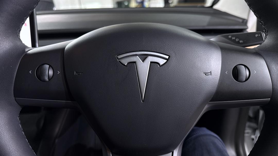 2023 Tesla Model 3 Long Range, Automatic, 75002 km, Utility Switches/Buttons