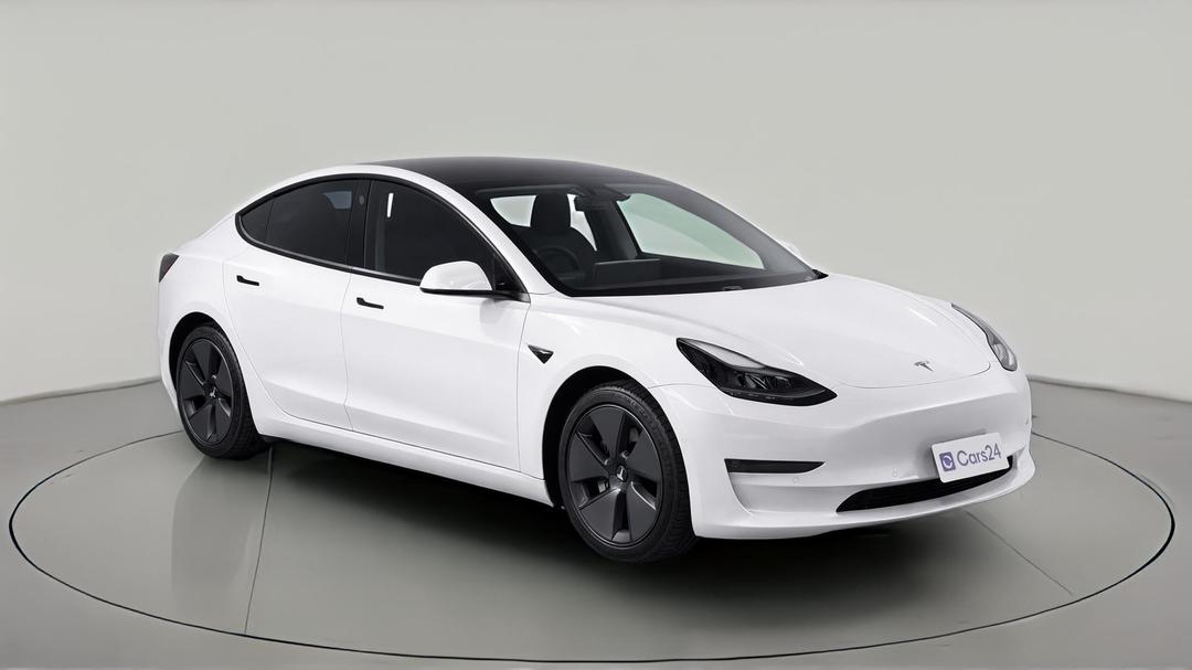 2023 Tesla Model 3 Long Range, Automatic, 75002 km, Right Front Diagonal (45- Degree) View
