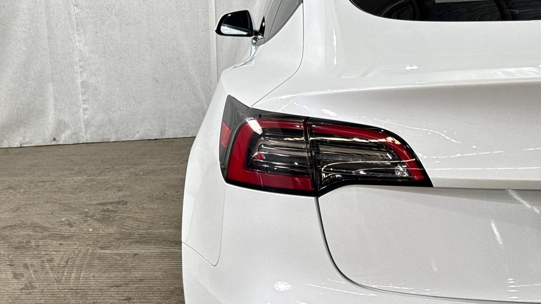 2023 Tesla Model 3 Long Range, Automatic, 75002 km, Badge (Boot Left Side)