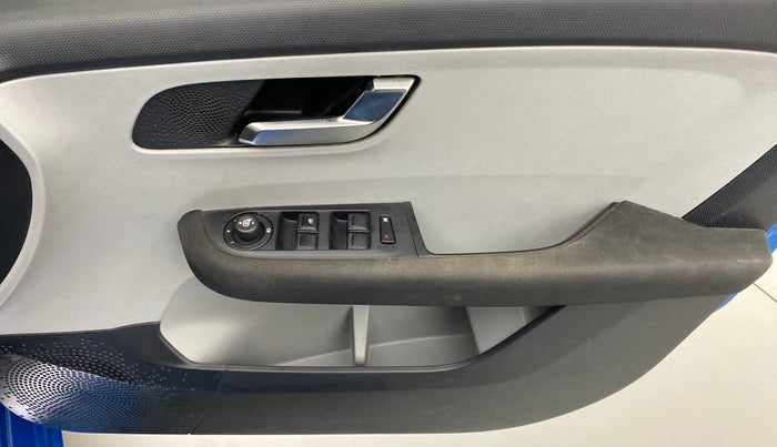 2021 Tata ALTROZ XZ 1.2, Petrol, Manual, 22,592 km, Driver Side Door Panels Control