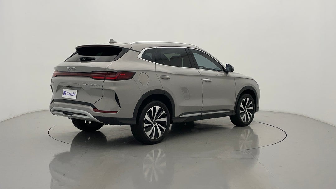 Right Back Diagonal (45- Degree) View