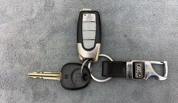 2018 Hyundai Elite i20 MAGNA EXECUTIVE 1.2, CNG, Manual, 64,031 km, Key Close Up