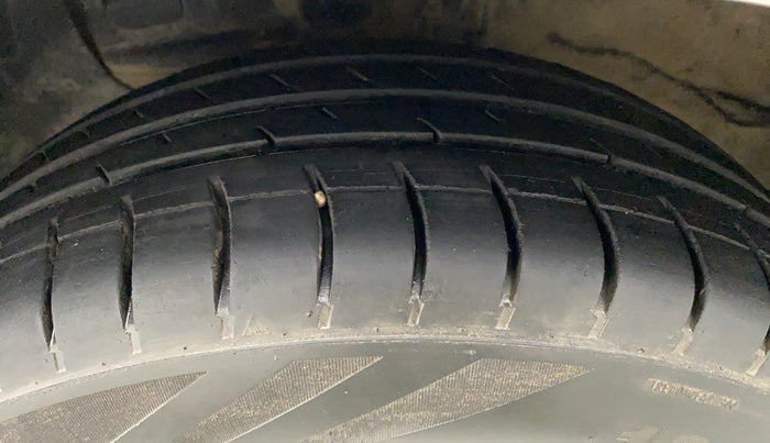 2018 Hyundai Elite i20 MAGNA EXECUTIVE 1.2, CNG, Manual, 64,144 km, Left Front Tyre Tread