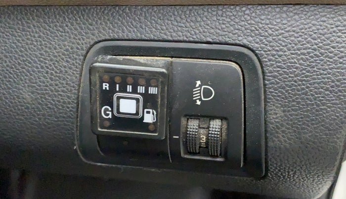2018 Hyundai Elite i20 MAGNA EXECUTIVE 1.2, CNG, Manual, 64,144 km, Dashboard - Headlight height adjustment not working