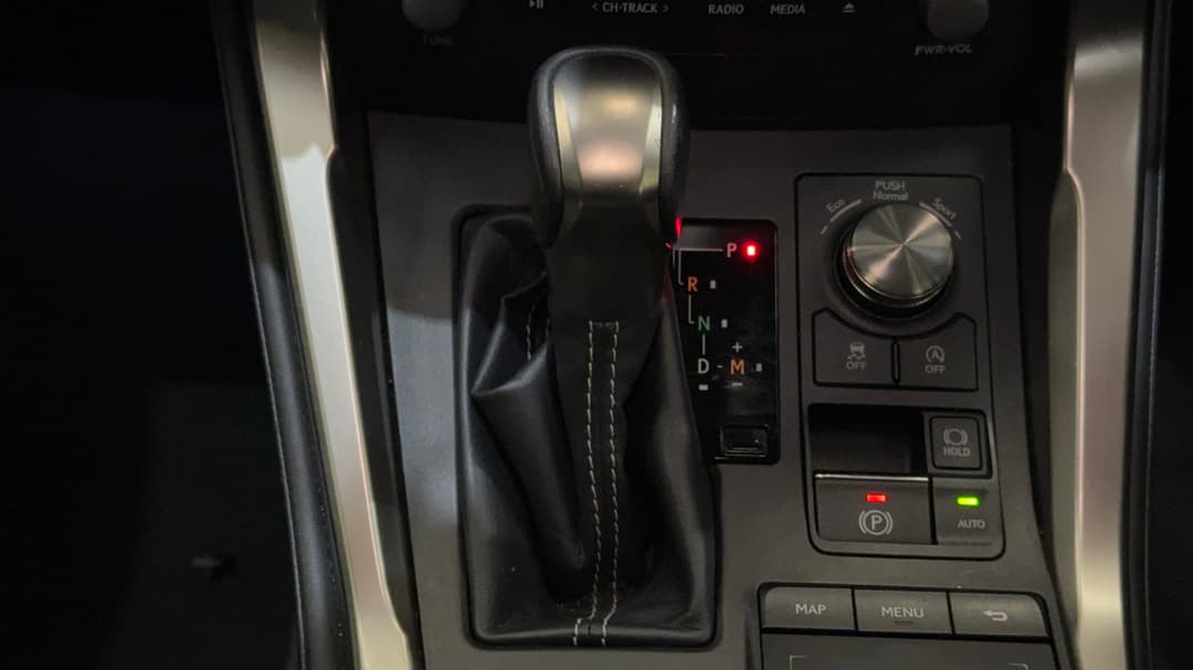 2017 Lexus Nx300 Luxury (AWD), Automatic, 113397 km, Gear Lever 