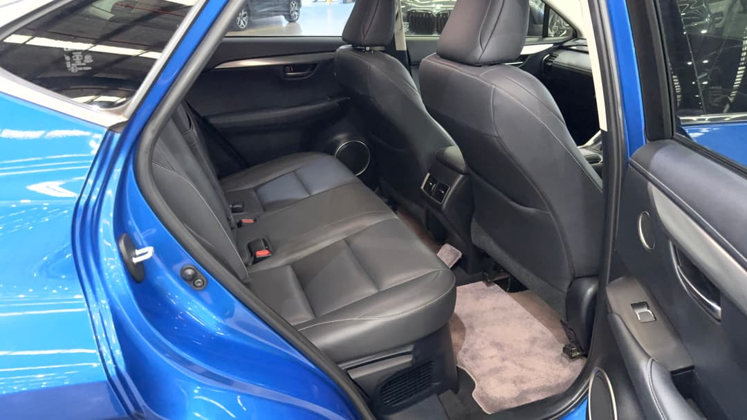 2017 Lexus Nx300 Luxury (AWD), Automatic, 113397 km, Right Side Rear Door Cabin View