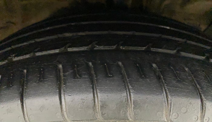 2019 Hyundai Creta SX 1.6 PETROL, Petrol, Manual, 20,920 km, Right Front Tyre Tread
