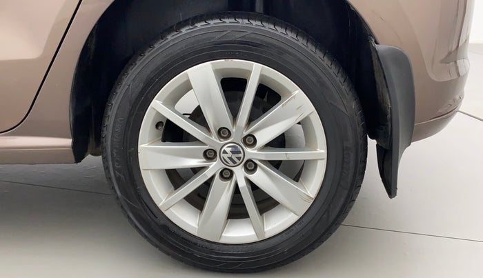 2016 Volkswagen Polo HIGHLINE1.2L, Petrol, Manual, 37,883 km, Left Rear Wheel