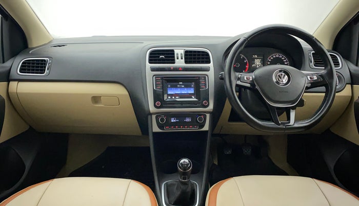 2016 Volkswagen Polo HIGHLINE1.2L, Petrol, Manual, 37,883 km, Dashboard