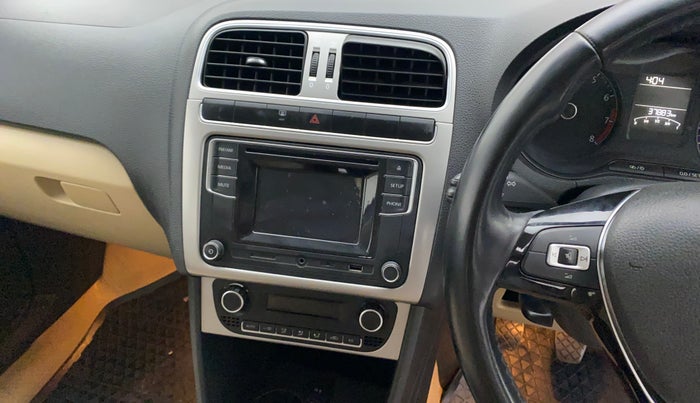 2016 Volkswagen Polo HIGHLINE1.2L, Petrol, Manual, 37,883 km, AC Unit - Directional switch has minor damage