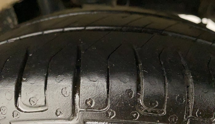 2017 Maruti Alto K10 VXI, Petrol, Manual, 35,468 km, Left Rear Tyre Tread