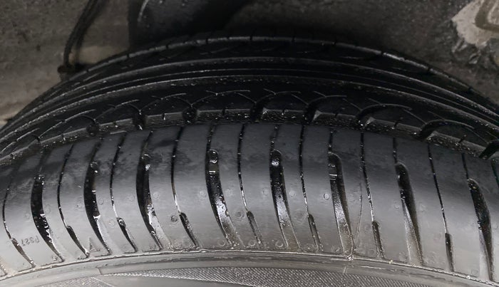2014 Hyundai i20 SPORTZ 1.2 VTVT, Petrol, Manual, 72,908 km, Left Rear Tyre Tread