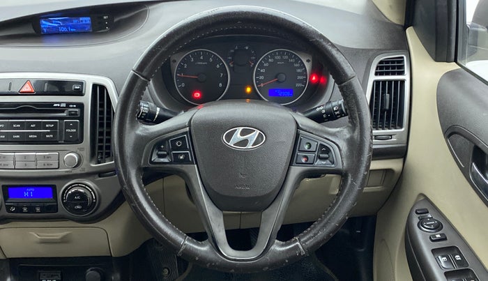 2014 Hyundai i20 SPORTZ 1.2 VTVT, Petrol, Manual, 72,908 km, Steering Wheel Close Up