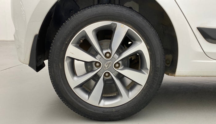 2016 Hyundai Elite i20 ASTA 1.2 (O), Petrol, Manual, 27,976 km, Right Rear Wheel