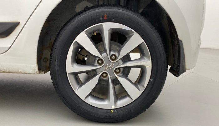 2016 Hyundai Elite i20 ASTA 1.2 (O), Petrol, Manual, 27,976 km, Left Rear Wheel