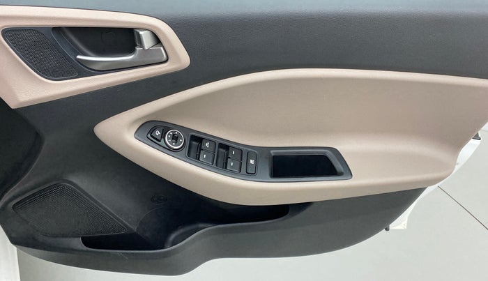 2016 Hyundai Elite i20 ASTA 1.2 (O), Petrol, Manual, 27,976 km, Driver Side Door Panels Control