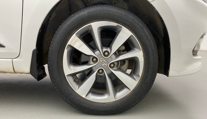 2016 Hyundai Elite i20 ASTA 1.2 (O), Petrol, Manual, 27,976 km, Right Front Wheel