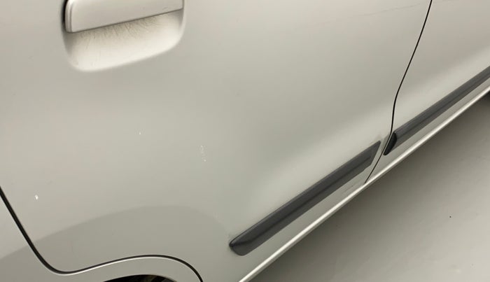 2012 Maruti Wagon R 1.0 VXI, Petrol, Manual, 34,187 km, Right rear door - Slightly dented