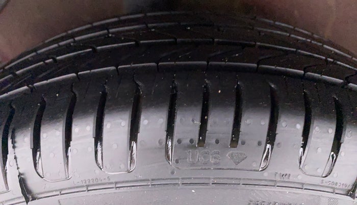 2011 Maruti Ritz VXI, Petrol, Manual, 38,428 km, Right Rear Tyre Tread