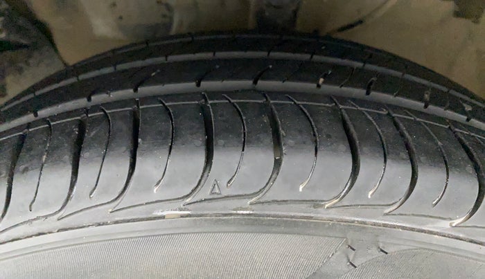 2019 Hyundai Creta 1.6 SX VTVT, Petrol, Manual, 28,596 km, Left Front Tyre Tread