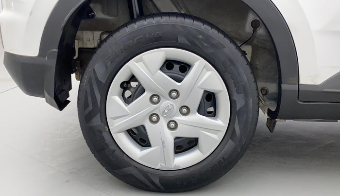 2020 Hyundai VENUE S 1.2, Petrol, Manual, 44,128 km, Right Rear Wheel