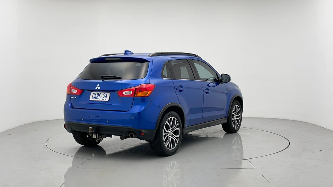 Right Back Diagonal (45- Degree) View