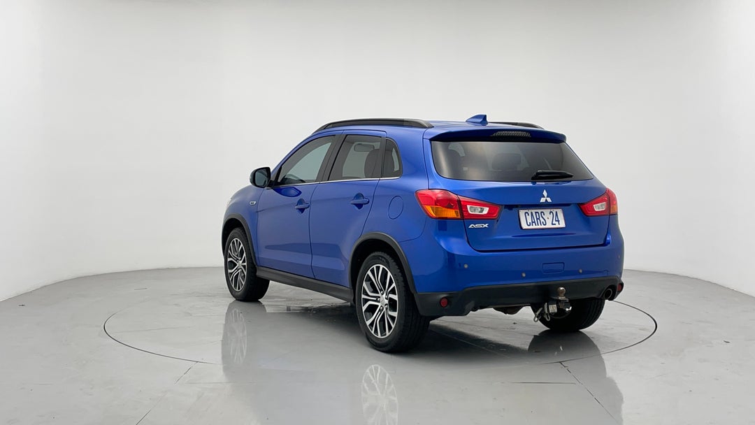 Left Back Diagonal (45- Degree) View