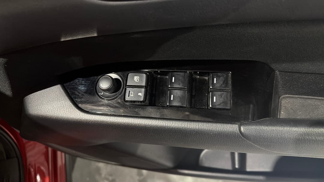 2021 Mazda CX-5 Maxx Sport (AWD), Automatic, 78601 km, Drivers Side Door Panel Controls