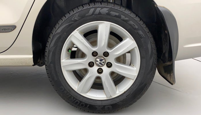 2011 Volkswagen Vento HIGHLINE 1.6 MPI, Petrol, Manual, 97,769 km, Left Rear Wheel