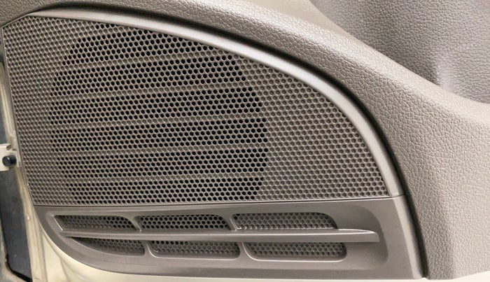 2011 Volkswagen Vento HIGHLINE 1.6 MPI, Petrol, Manual, 97,769 km, Speaker