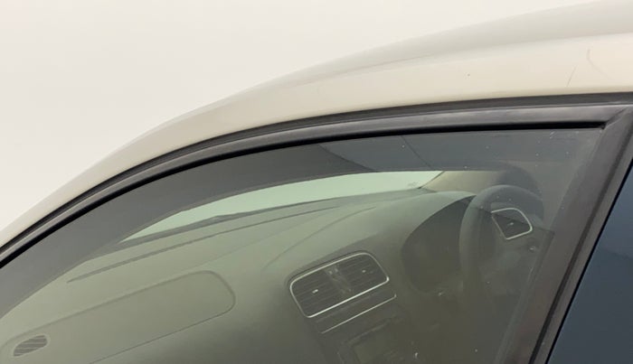 2011 Volkswagen Vento HIGHLINE 1.6 MPI, Petrol, Manual, 97,769 km, Front passenger door - Door visor damaged