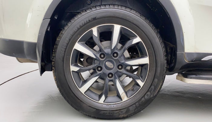 2019 Mahindra XUV500 W11 (O) AT, Diesel, Automatic, 87,992 km, Right Rear Wheel