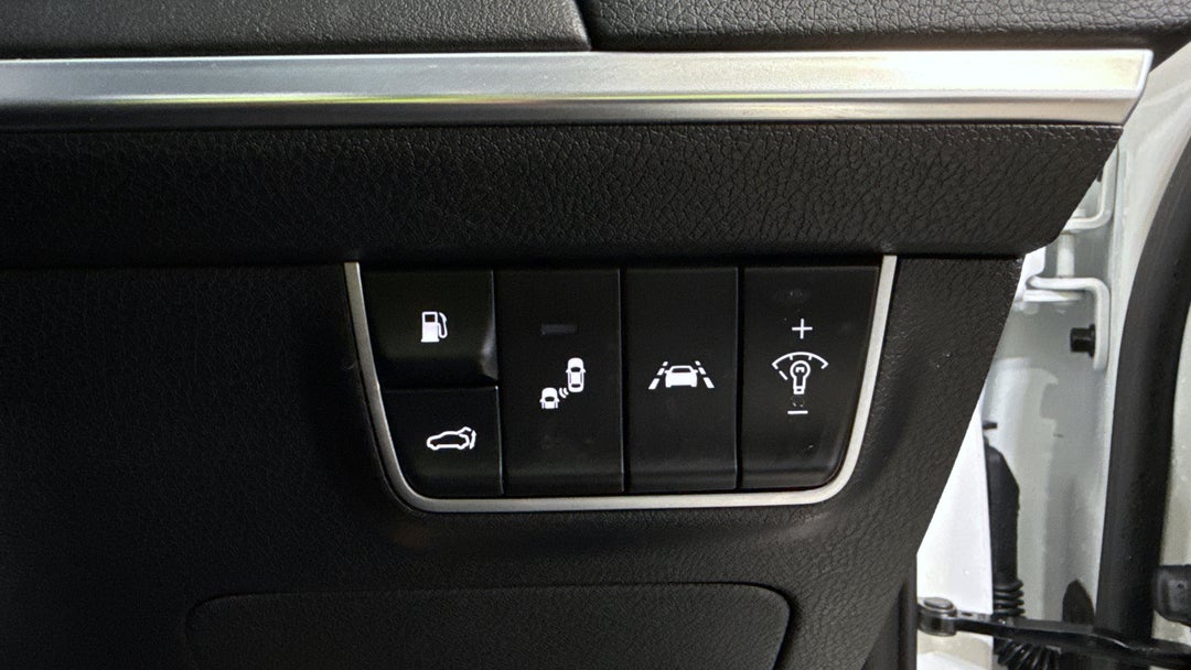 2019 Kia Stinger Gt (black Leather), Automatic, 141621 km, Utility Switches/Buttons