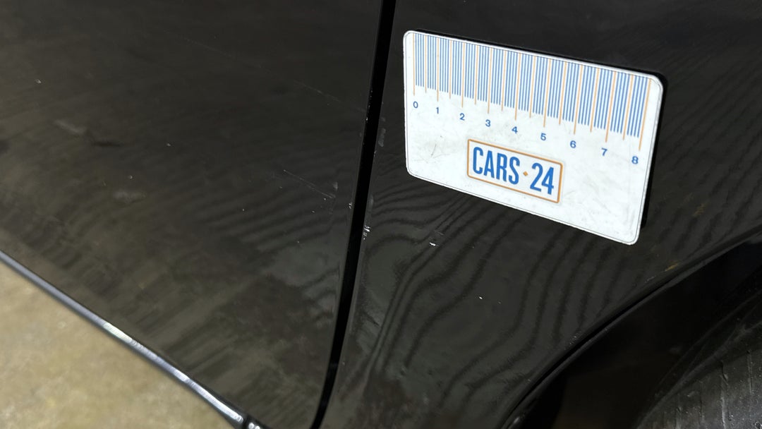 2015 Toyota Corolla Sx, Automatic, 138624 km, Quarter Panel Front RHS Guard Dent