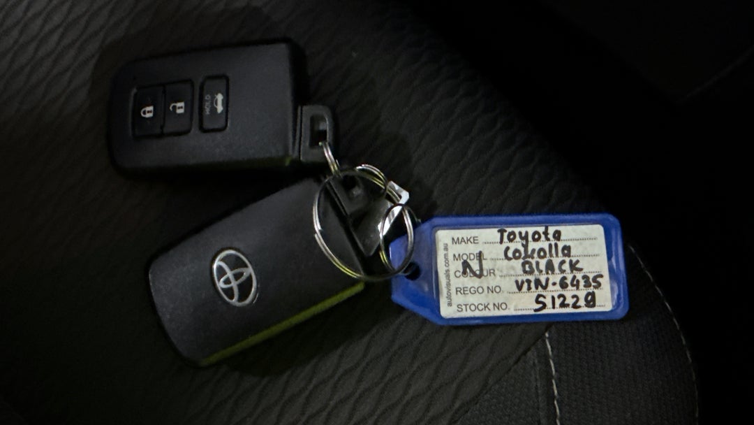 2015 Toyota Corolla Sx, Automatic, 138624 km, Key Close-up