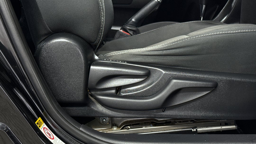 2015 Toyota Corolla Sx, Automatic, 138624 km, Drivers Side Adjustment Panel
