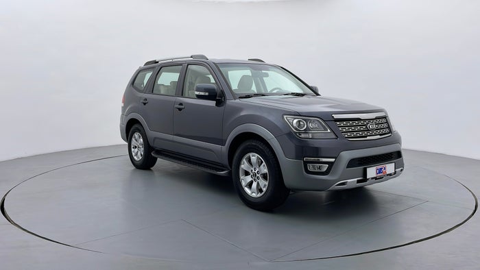 KIA MOHAVE-Right Front Diagonal (45- Degree) View