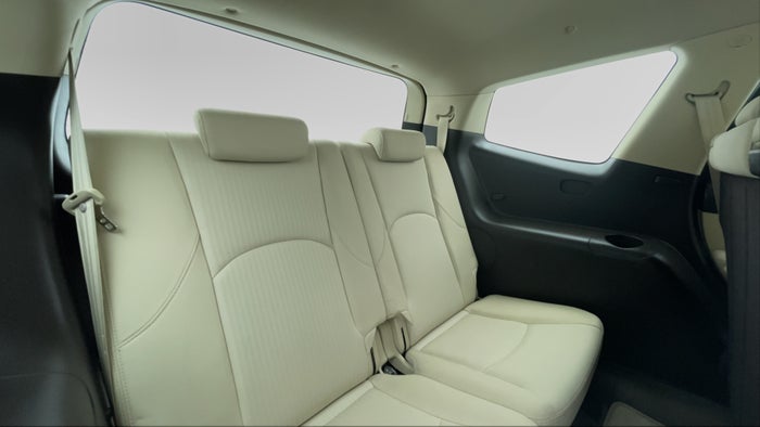 KIA MOHAVE-Third Seat Row