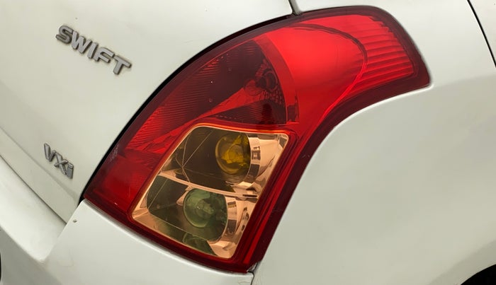 2011 Maruti Swift VXI D, Petrol, Manual, 77,021 km, Right tail light - Minor damage