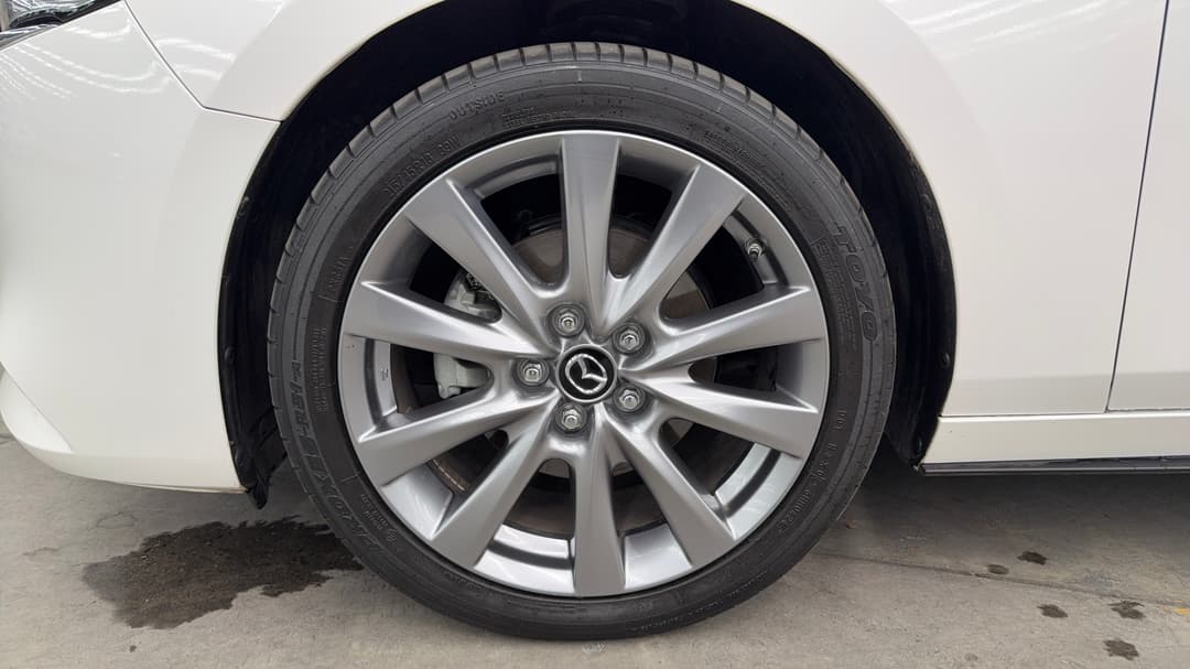 2024 Mazda 3 G25 Gt, Automatic, 22521 km, Left Front Wheel