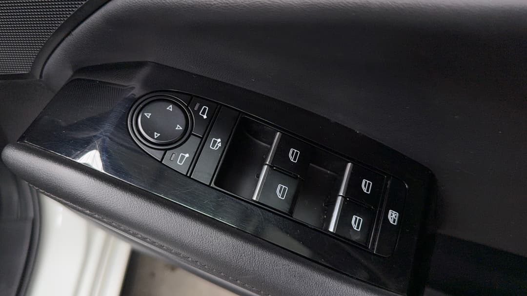 2024 Mazda 3 G25 Gt, Automatic, 22521 km, Drivers Side Door Panel Controls