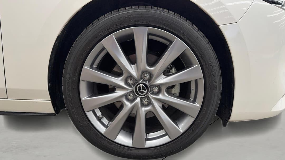 2024 Mazda 3 G25 Gt, Automatic, 22521 km, Right Front Wheel