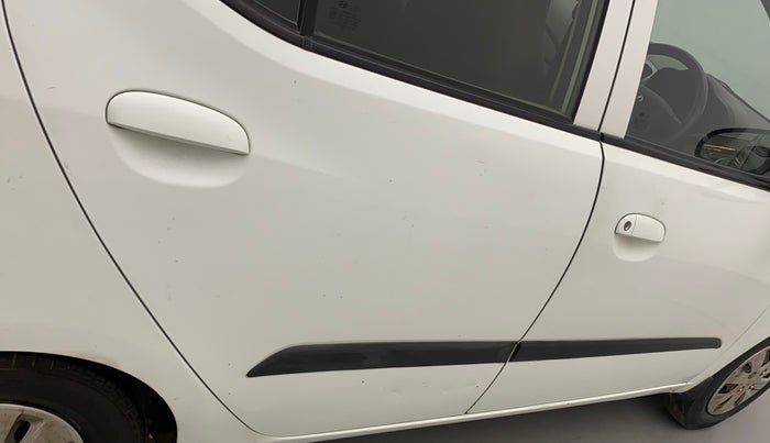 2012 Hyundai i10 MAGNA 1.1, CNG, Manual, 91,335 km, Right rear door - Paint has faded