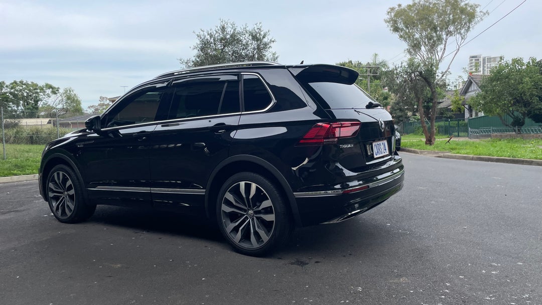 Left Back Diagonal (45- Degree) View