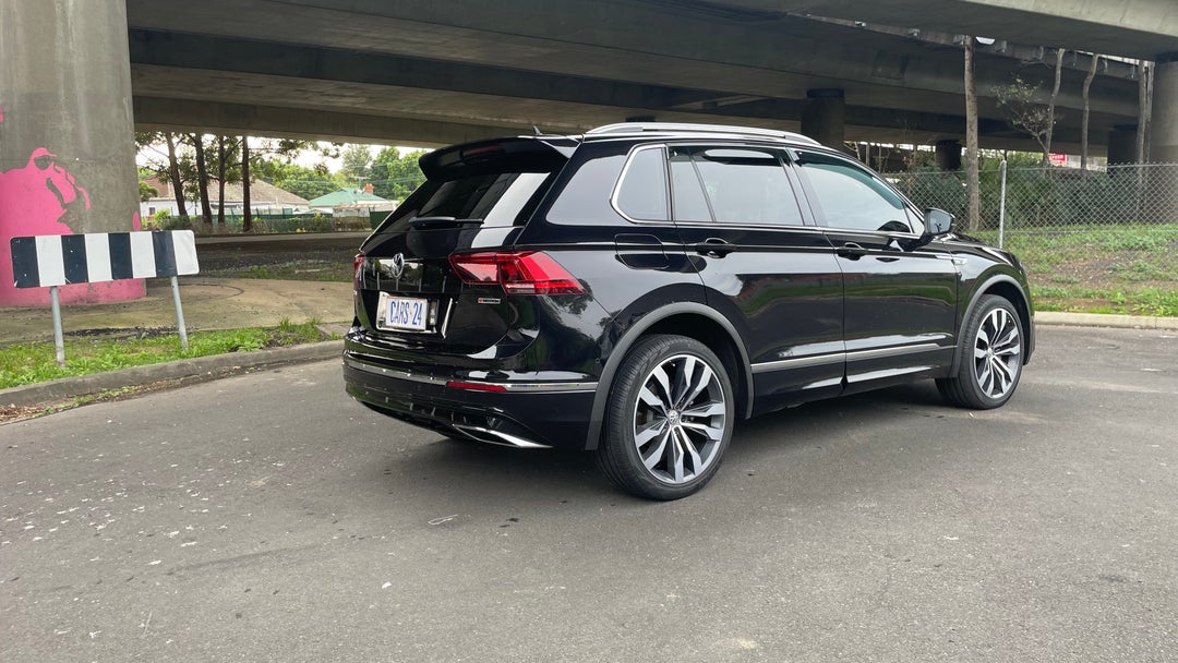 Right Back Diagonal (45- Degree) View