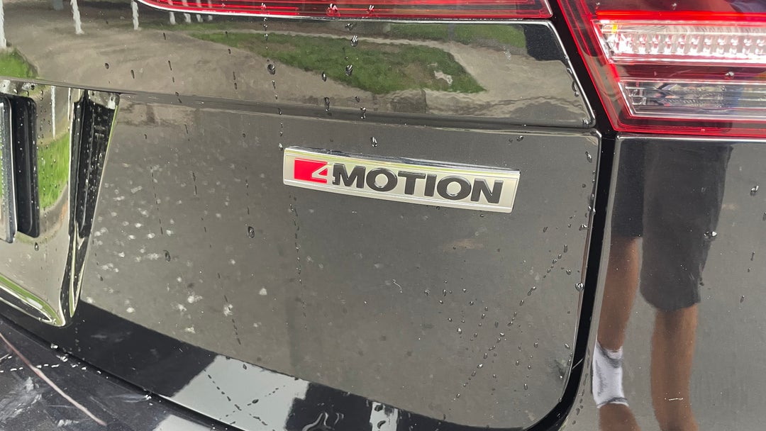 Badge (Boot Right Side)