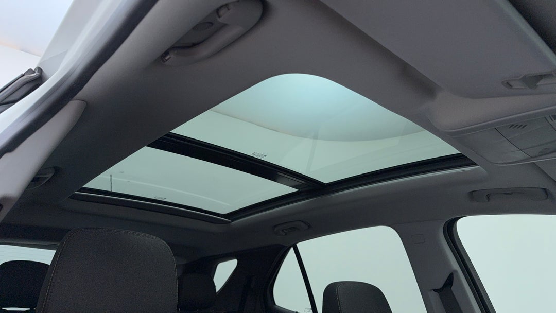Interior Sunroof/Moonroof