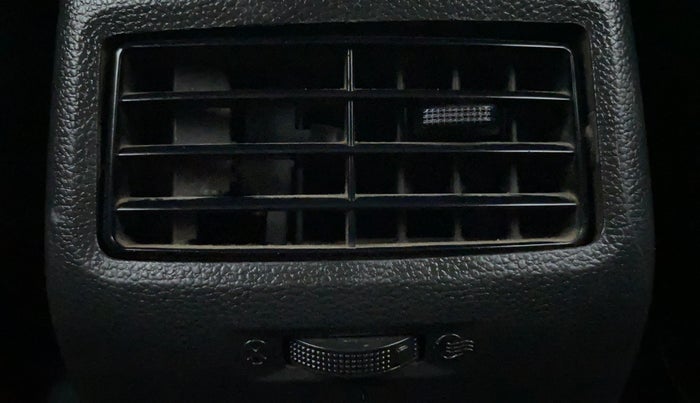 2015 Hyundai Elite i20 SPORTZ (O) 1.4, Diesel, Manual, 63,577 km, Rear AC Vents