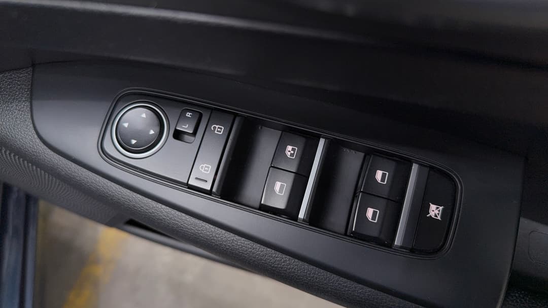 2019 Kia Cerato S, Automatic, 117213 km, Drivers Side Door Panel Controls